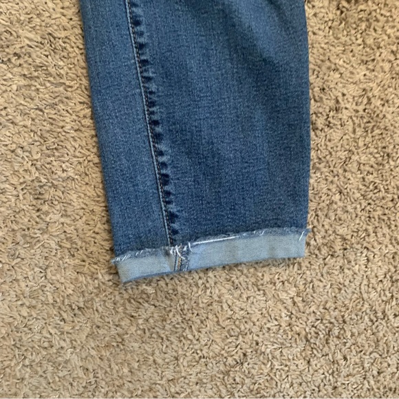 Denizen from Levi’s Mid-Rise Boyfriend Distressed Cuffed Jeans 12 W31 - Picture 6 of 11